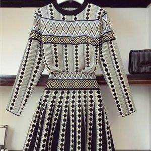 Beautiful Gold Patterned 2PC Set - Never worn